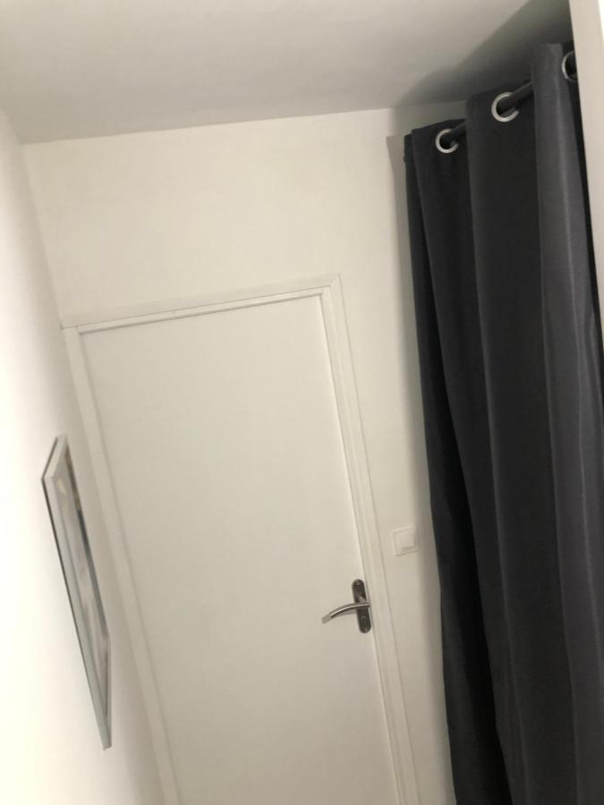 Cosy Appartement Au Plein Centre De Ruffec Eksteriør bilde